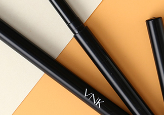 vnk眼線膠筆怎么用？vnk眼線筆使用方法