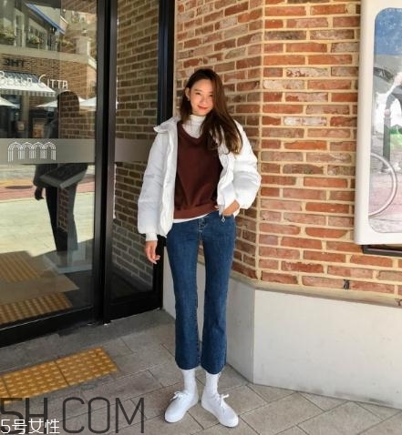 白色羽絨服怎么搭配？白色羽絨服搭配圖片