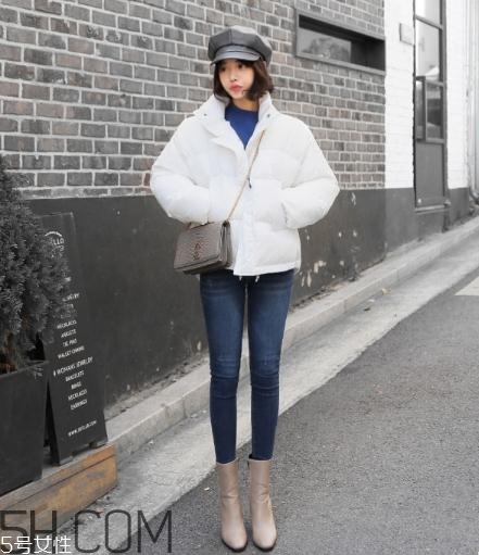 白色羽絨服怎么搭配？白色羽絨服搭配圖片