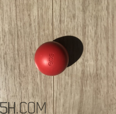 eos潤(rùn)唇球好用嗎？eos潤(rùn)唇球使用心得