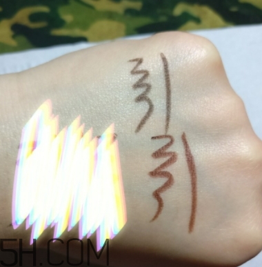 稚優(yōu)泉眼線膠筆好用嗎？稚優(yōu)泉眼線膠筆和眼線液筆哪個好