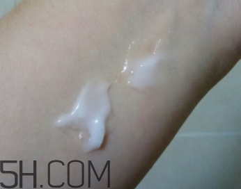稚優(yōu)泉凍乳是什么？稚優(yōu)泉深海精靈保濕凍乳怎么用