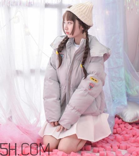 面包服是羽絨服嗎？面包服和羽絨服的區(qū)別