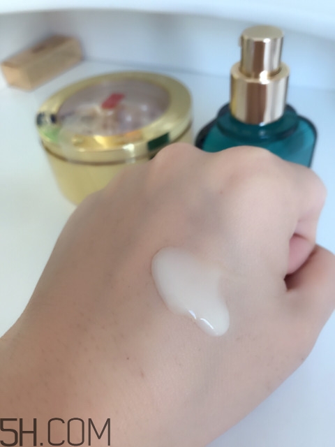 雅詩蘭黛小綠瓶好用嗎？雅詩蘭黛小綠瓶多少錢？
