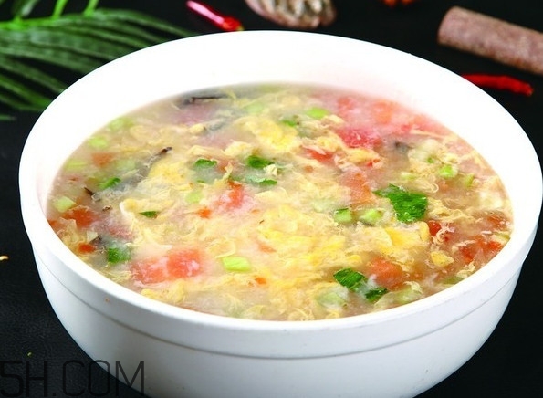疙瘩湯是用什么面粉做的？疙瘩湯加入面粉的水是熱水還是冷水