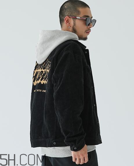 燈芯絨衣服會(huì)掉毛嗎？燈芯絨衣服掉毛怎么辦？