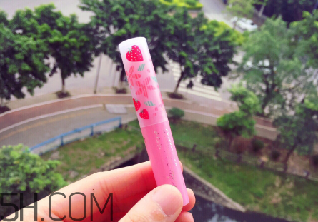 mistine變色草莓唇膏好用嗎？mistine變色草莓唇膏多少錢？