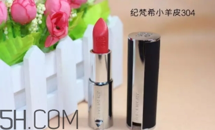 迪奧888和紀(jì)梵希304一樣嗎？迪奧888和紀(jì)梵希304試色對(duì)比