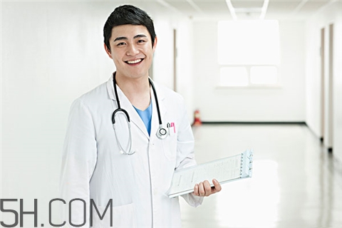 骨折做牽引疼嗎？骨折做牽引怎么回事？