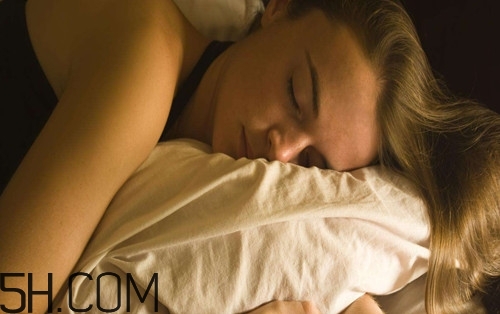 整晚睡不著怎么辦？如何快速進(jìn)入睡眠狀態(tài)？