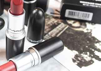 mac小辣椒和迪奧999一樣嗎？mac chili和dior999試色對(duì)比