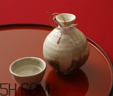 什么時候喝藥酒比較好？喝藥酒有什么禁忌？