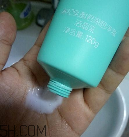 春紀(jì)洗面奶好用嗎？春紀(jì)潔面乳評測