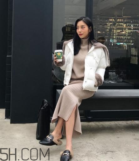 棉服配裙子好看嗎？棉衣配什么裙子好？
