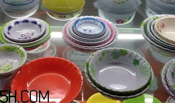 什么是仿瓷碗？仿瓷碗是塑料碗嗎？