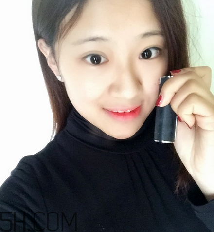 紀(jì)梵希小羊皮304是什么顏色？紀(jì)梵希小羊皮滋潤嗎？