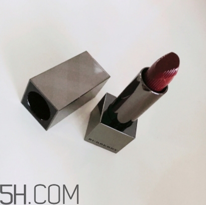 burberry97口紅多少錢？burberry巴寶莉97號(hào)牛血色專柜價(jià)