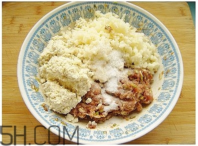蓮藕可以和豆腐一起吃嗎？蓮藕和豆腐一起吃有什么好處？