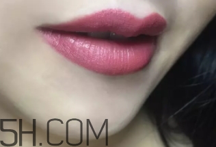 mac brick o la老氣嗎？mac brick o la適合黃皮嗎？