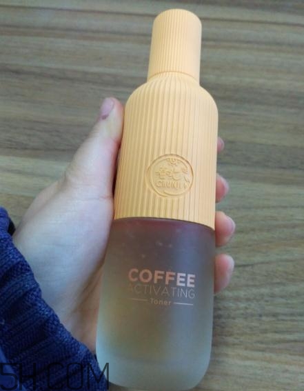 春紀(jì)咖啡煥膚菁華露好用嗎？春紀(jì)咖啡煥膚菁華露評(píng)測(cè)