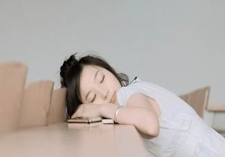 睡覺時手麻是怎么回事？手麻是哪些病的隱患？