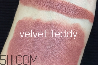 mac velvet teddy質地干嗎？mac velvet teddy適合黃皮嗎