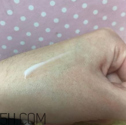 春紀(jì)咖啡醒膚緊致乳好用嗎？春紀(jì)咖啡醒膚緊致乳評測