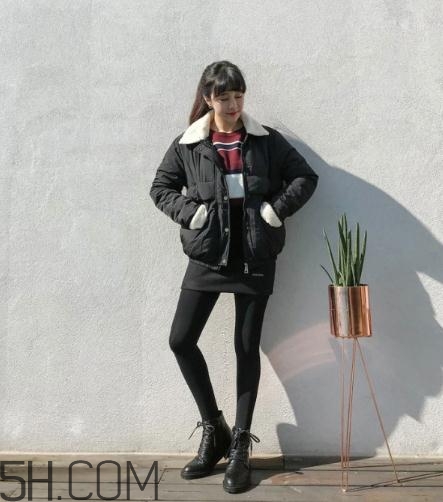棉服搭配短裙好看嗎？棉襖搭配短裙圖片