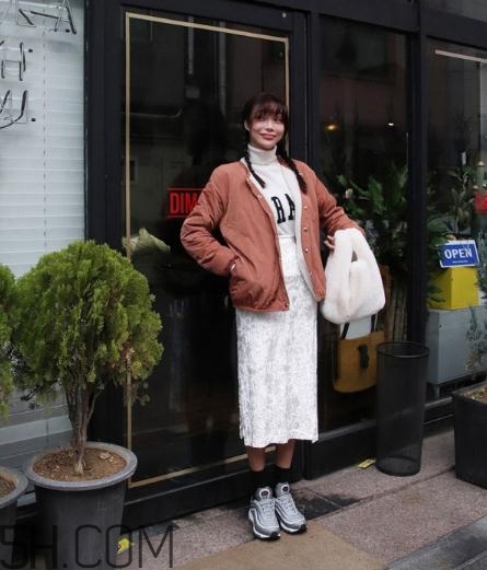 棉服搭配長裙好看嗎？棉襖搭配長裙圖片