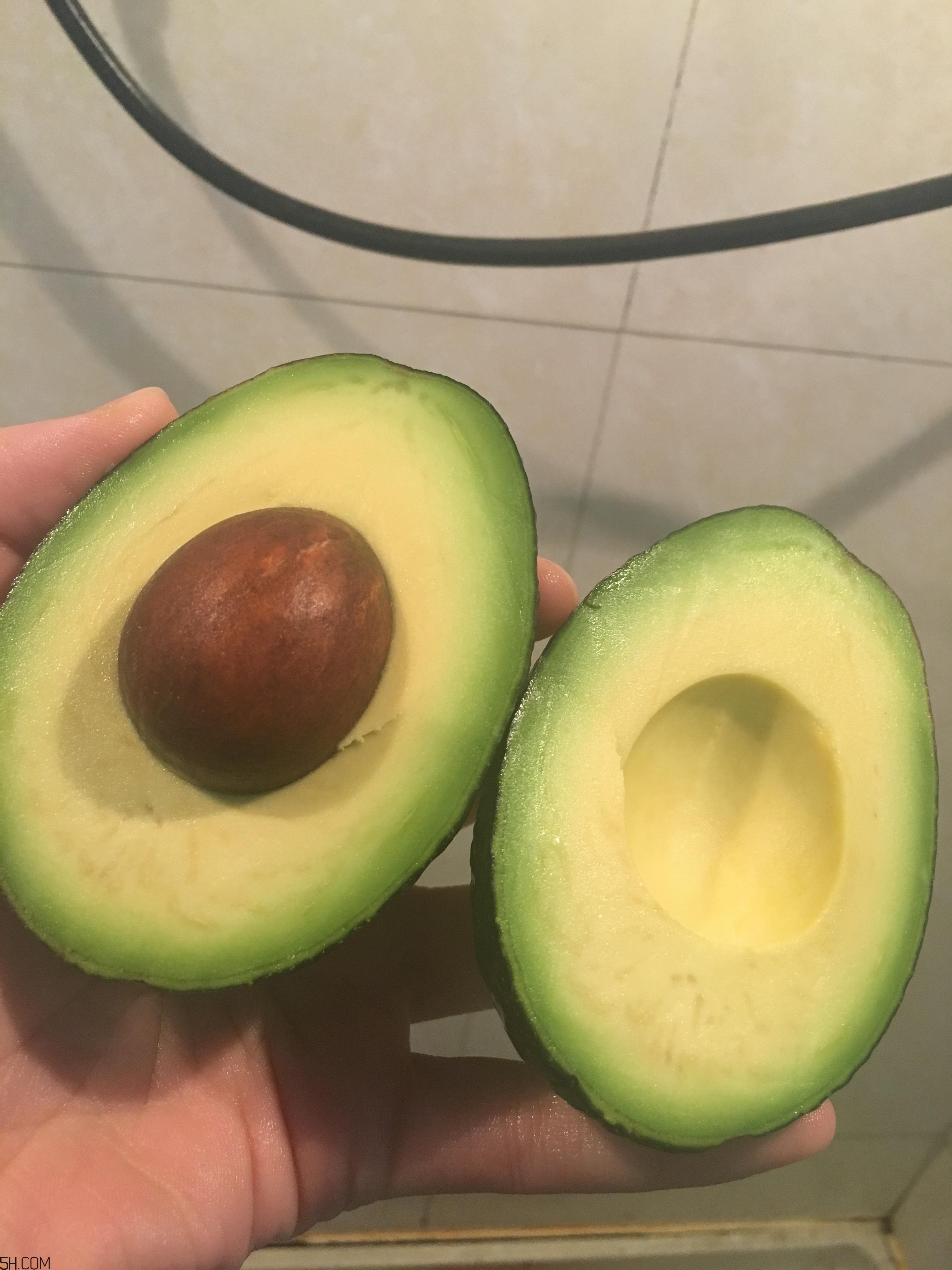孕婦可以喝牛油果奶昔嗎？孕婦喝牛油果奶昔的好處？