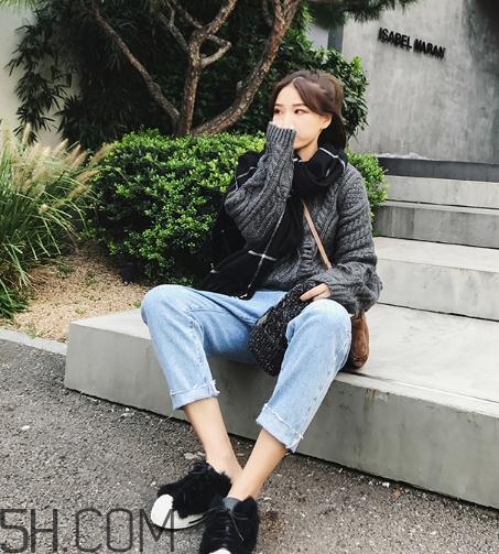 牛仔褲粘上口香糖怎么除掉？牛仔褲上的機油怎么洗掉？