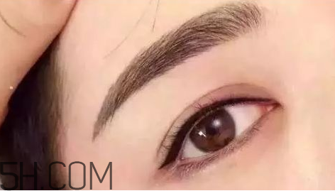 紋什么眉毛最自然好看？紋眉的常見方法