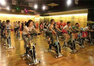 動(dòng)感單車(chē)主要練的是什么？動(dòng)感單車(chē)練多長(zhǎng)時(shí)間減肥效果比較明顯？
