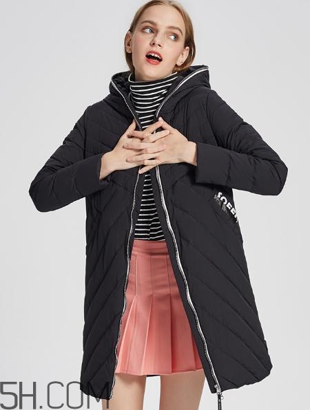 艾萊依羽絨服有折扣嗎？艾萊依羽絨服廠家在哪？