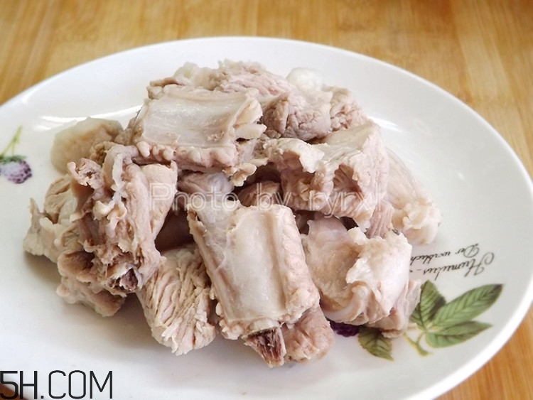 吃白蘿卜有哪些益處？白蘿卜的養(yǎng)生功效有哪些？
