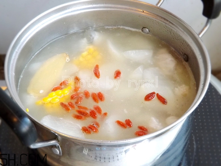 吃白蘿卜有哪些益處？白蘿卜的養(yǎng)生功效有哪些？