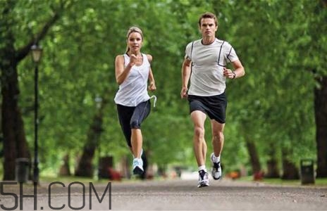 慢跑運動有什么注意事項？慢跑運動對身體有什么好處？