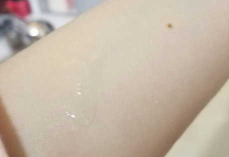 雅頓金膠怎么打開？雅頓金膠膠囊怎么扭開？
