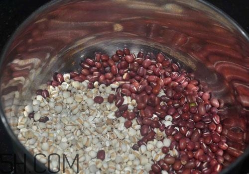 紅豆薏米加紅糖好嗎？紅豆薏米加紅糖的功效有哪些？