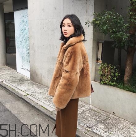 兔毛皮草掉毛嗎？兔毛皮草掉毛怎么處理？