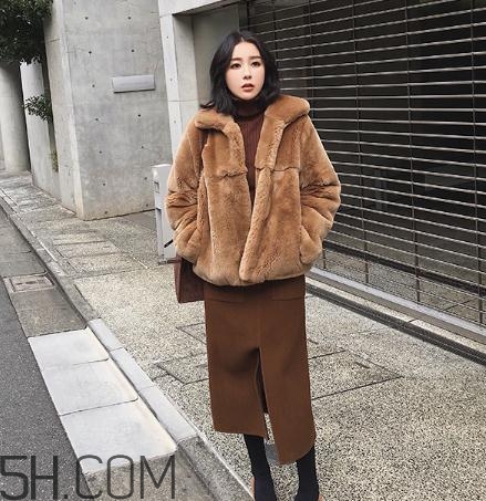 兔毛皮草掉毛嗎？兔毛皮草掉毛怎么處理？