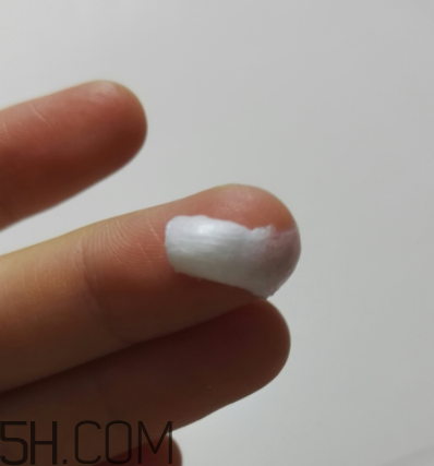 歐詩(shī)漫控油潔面乳適合膚質(zhì)_是泡沫潔面嗎