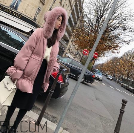 一般羽絨服充絨量是多少？羽絨服充絨量220克夠嗎？