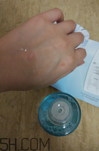 歐詩(shī)漫水氧瞬透水是爽膚水嗎？歐詩(shī)漫水氧瞬透水怎么用