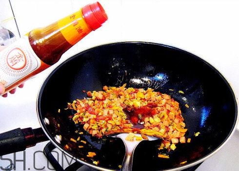 炒菜為什么要加醋？炒菜加醋的益處有哪些？