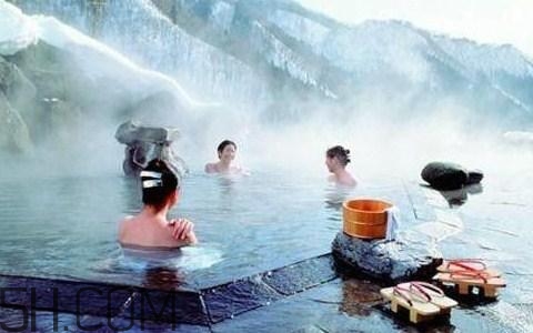 冬季泡溫泉有什么好處？冬季泡溫泉需要注意些什么？