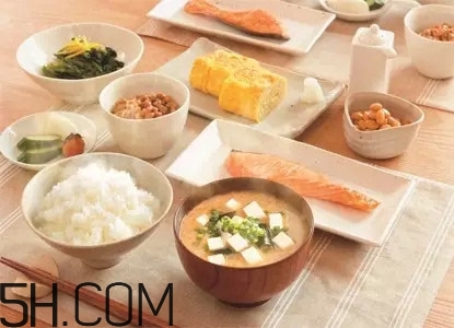 哪些飲食習(xí)慣能夠預(yù)防食道癌？預(yù)防食道癌要注意些什么？