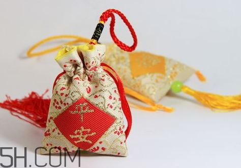 2018sk2新年福袋限量套裝多少錢？有什么？