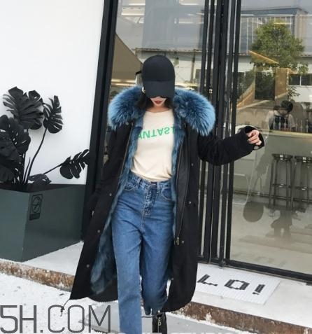 黑色派克服怎么搭配？黑色派克大衣搭配圖