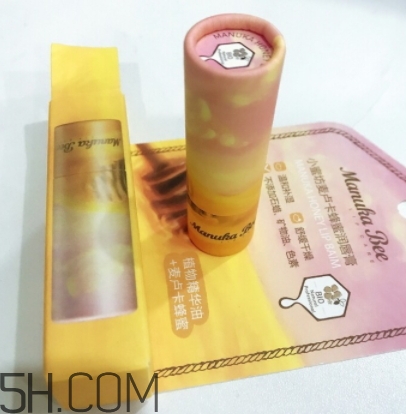 小蜜坊唇膏好用嗎？小蜜坊唇膏評測